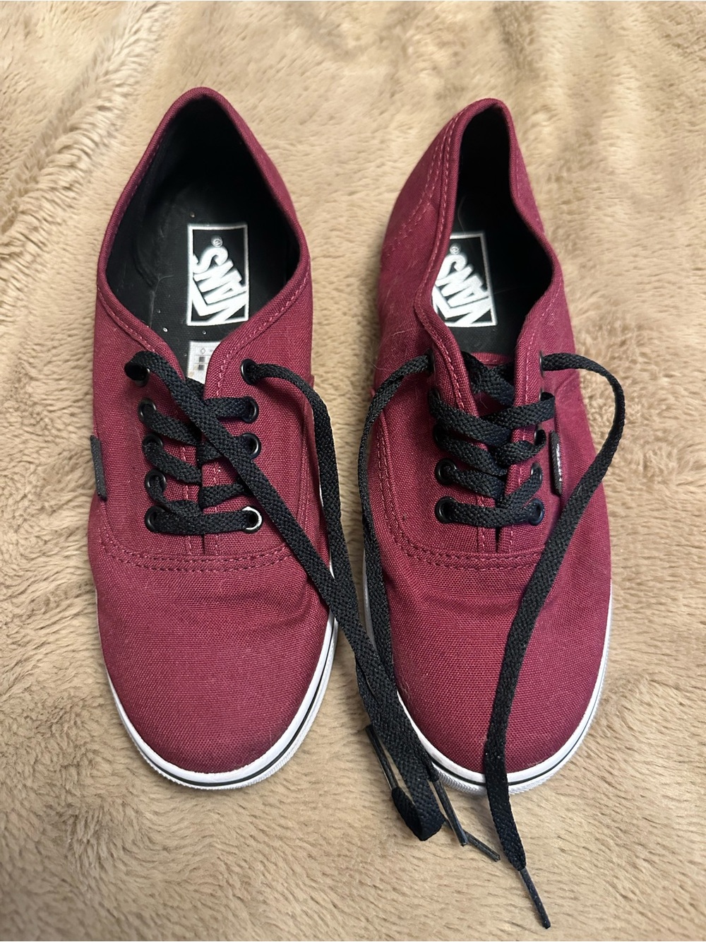 Vans Women's Black and White Size 7.0 Shoe Label